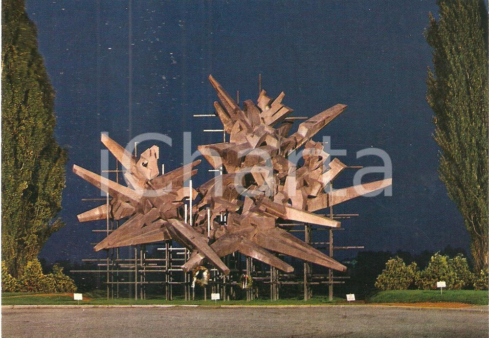 Cartolina originale da collezione 1975 ca CUNEO Monumento alla Resistenza  Panorama notturno Cartolina FG NV 1