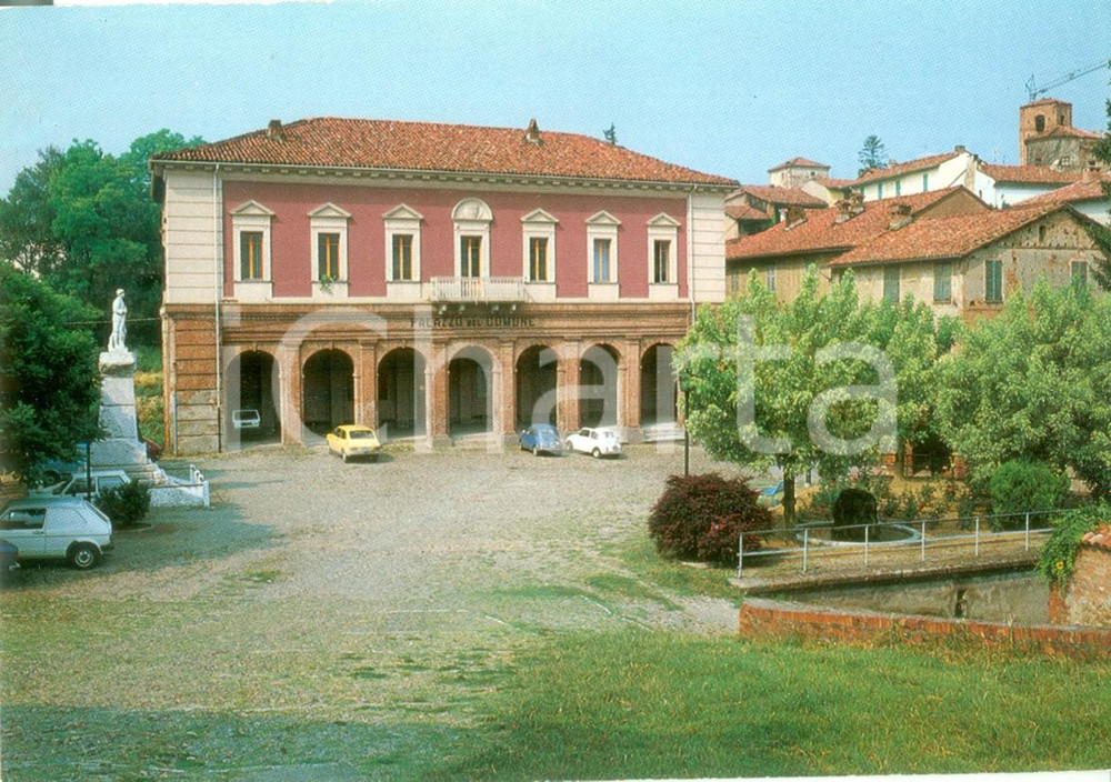 Cartolina originale da collezione 1985 ca CASSINE AL Il Palazzo del Comune Cartolina postale ANIMATA FG NV 1