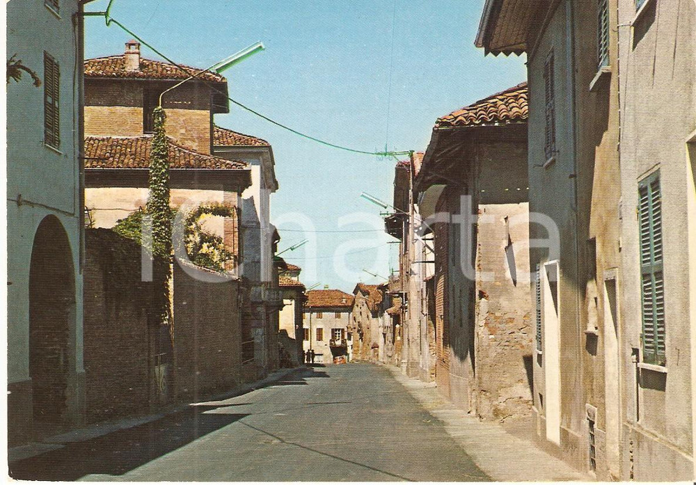 Cartolina originale da collezione 1980 ca CASSINE AL I cortili di via San Realino Cartolina FG NV 1