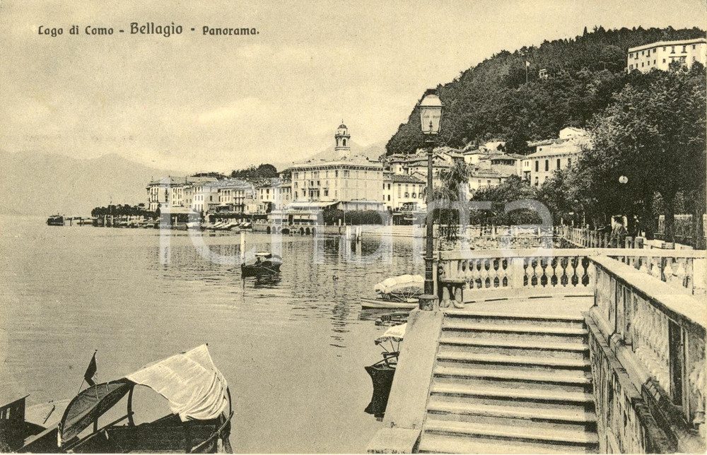 Cartolina originale da collezione 1910 BELLAGIO CO Veduta panoramica dal Lago di Como ANIMATA con barche 1