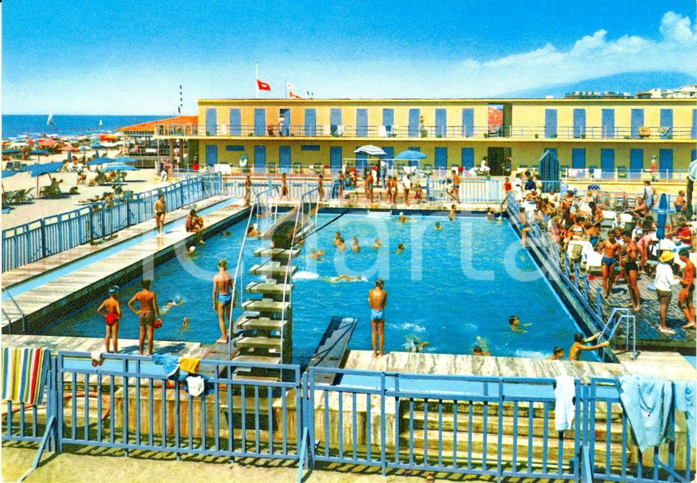 Cartolina originale da collezione 1970 ca VIAREGGIO (LU) Piscina PRINCIPE di PIEMONTE *Cartolina ANIMATA FG NV 1