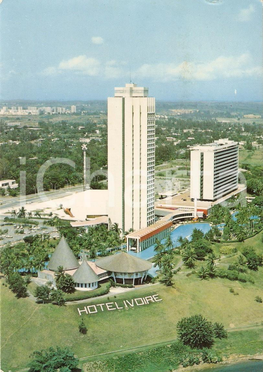 Cartolina originale da collezione 1983 ABIDJAN COTE D IVOIRE Panorama dell Hotel Ivoire Cartolina FG VG 1