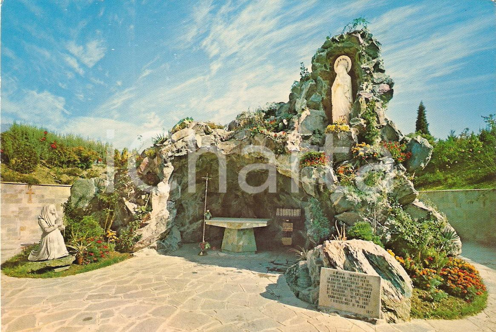 Cartolina originale da collezione 1965 ca COLICO CO Abbazia di PIONA Grotta Madonna di LOURDES Cartolina FG NV 1