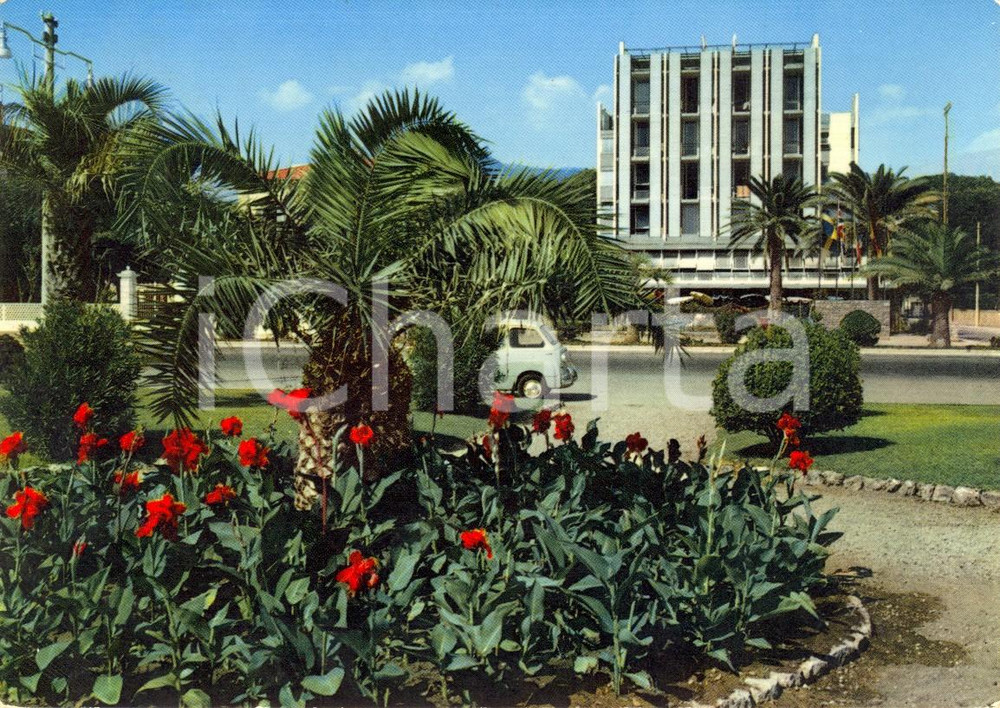 Cartolina originale da collezione 1964 MARINA DI MASSA Giardini e Hotel EXCELSIOR Cartolina VINTAGE FG VG 1