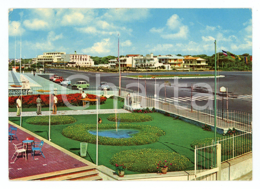 Cartolina originale da collezione 1971 OSTIA LIDO RM Piazzale CRISTOFORO COLOMBO DANNEGGIATA VINTAGE FG VG 1