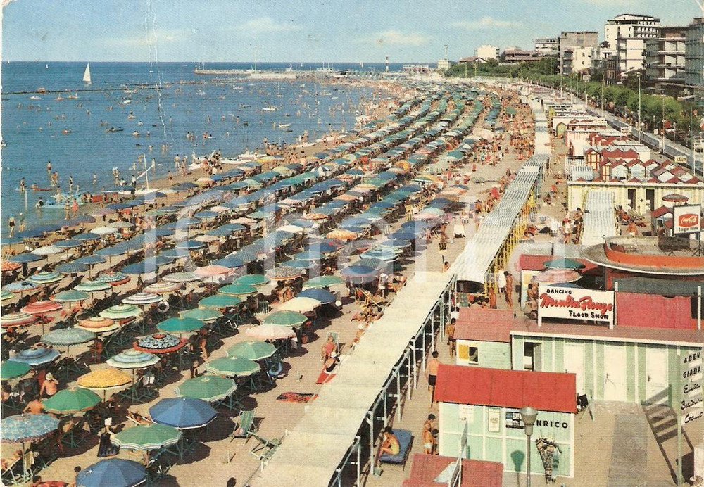 Cartolina originale da collezione 1968 CATTOLICA Lungomare  Dancing Moulin Rouge e insegna COCA COLA Cartolina 1