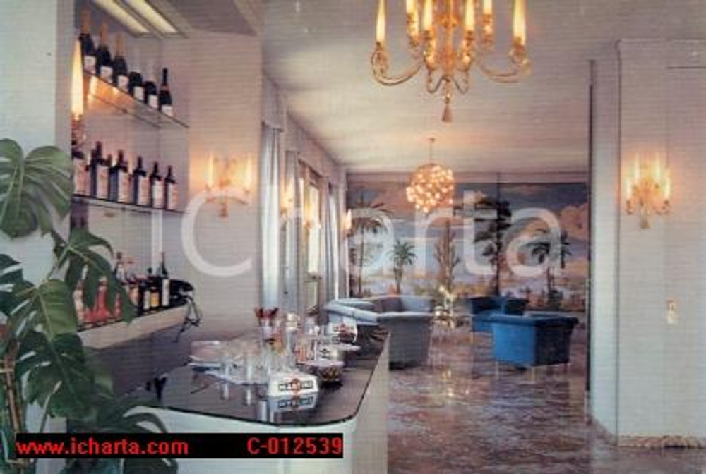 Cartolina originale da collezione 1975 ca MILANO La terrazza MARTINI Piazza DIAZ Cartolina FG NV 1