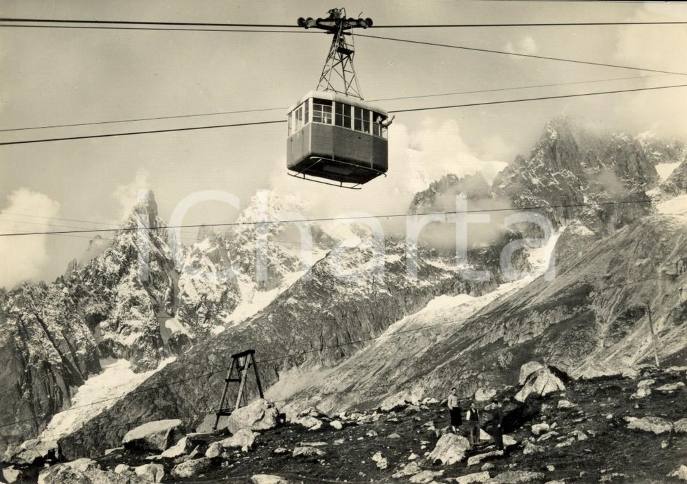 Cartolina originale da collezione 1950 ca COURMAYEUR (AO) Funivia Catena del Monte BIANCO *Cartolina postale FG NV 1