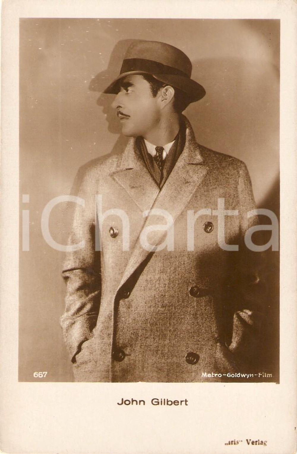 Cartolina originale da collezione 1930 ca CINEMA Actor John GILBERT wearing a coat Portrait *Cartolina FP NV 1
