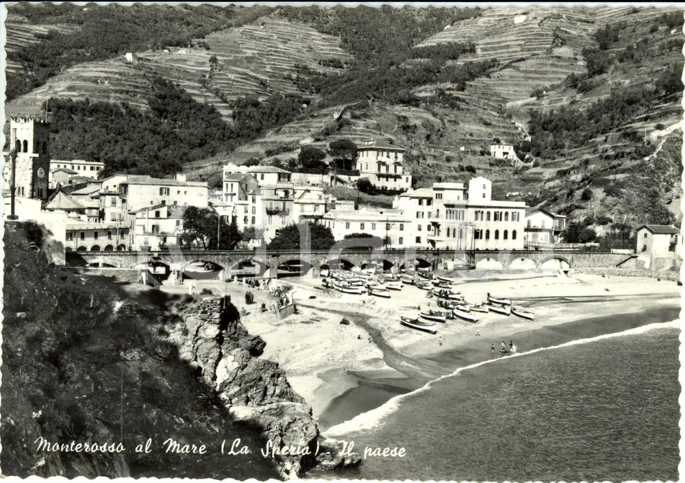 Cartolina originale da collezione 1950 ca MONTEROSSO SP Veduta panoramica aerea con la spiaggia Cartolina FG NV 1