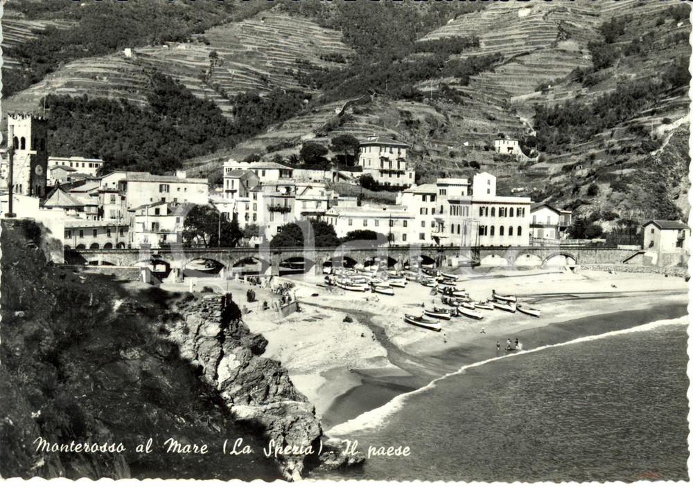 Cartolina originale da collezione 1950 ca MONTEROSSO SP Veduta della spiaggia con barche FG NV 1