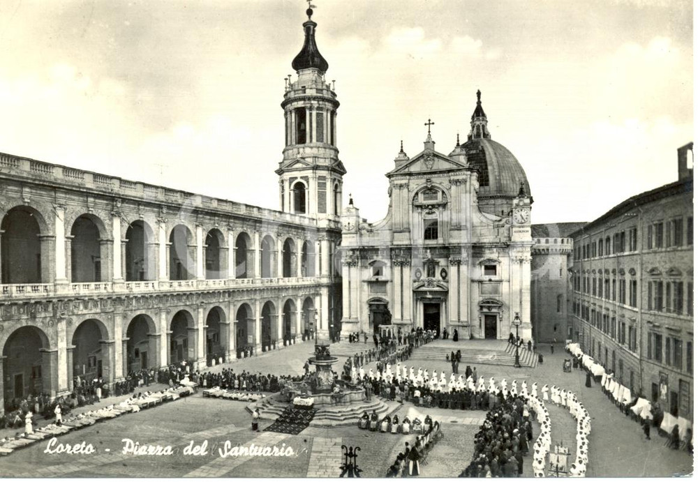 Cartolina originale da collezione 1963 LORETO AN Santuario della SANTA CASA durante cerimonia Cartolina FG VG 1