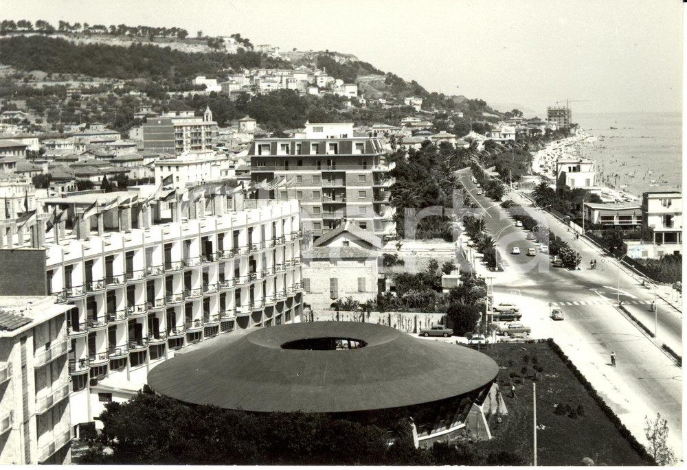 Cartolina originale da collezione 1966 GROTTAMMARE (AP) Panorama con hotel e lungomare * Cartolina ANIMATA FG VG 1