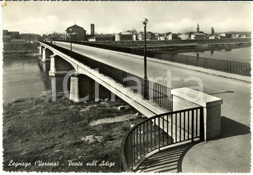 Cartolina originale da collezione 1955 LEGNAGO VR Veduta del ponte sull ADIGE  Cartolina FG VG 1