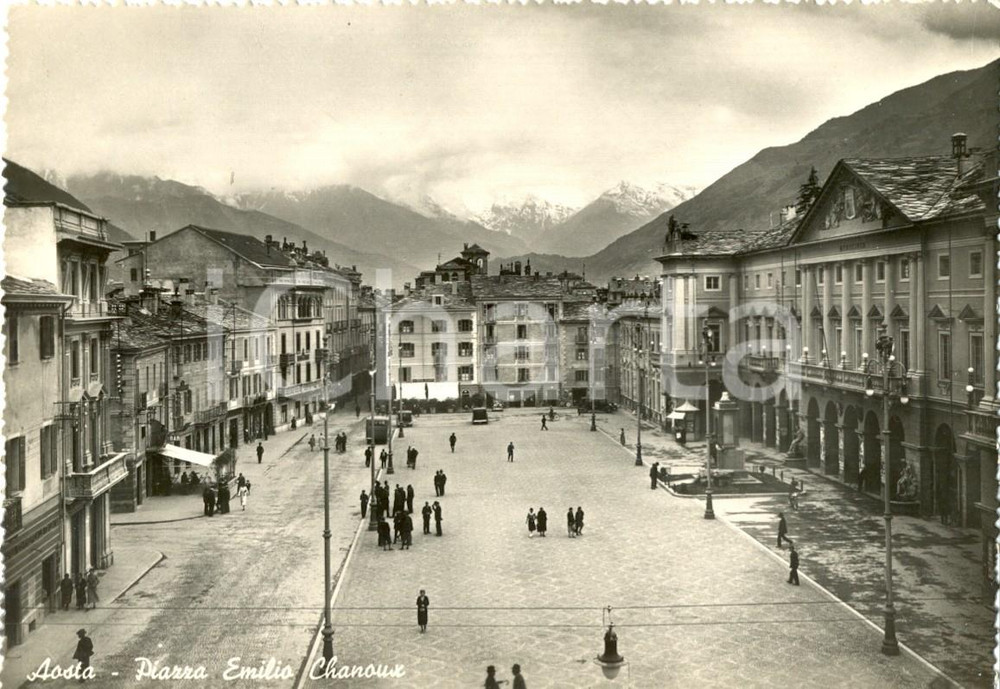 Cartolina originale da collezione 1950 AOSTA Veduta di Piazza EMILIO CHANOUX Cartolina animata FG VG 1