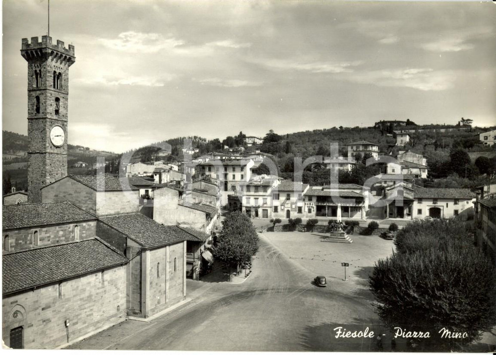 Cartolina originale da collezione 1960 FIESOLE FI PIAZZA MINO con scorcio CHIESA DI SANTA MARIA PRIMERANA FG VG 1
