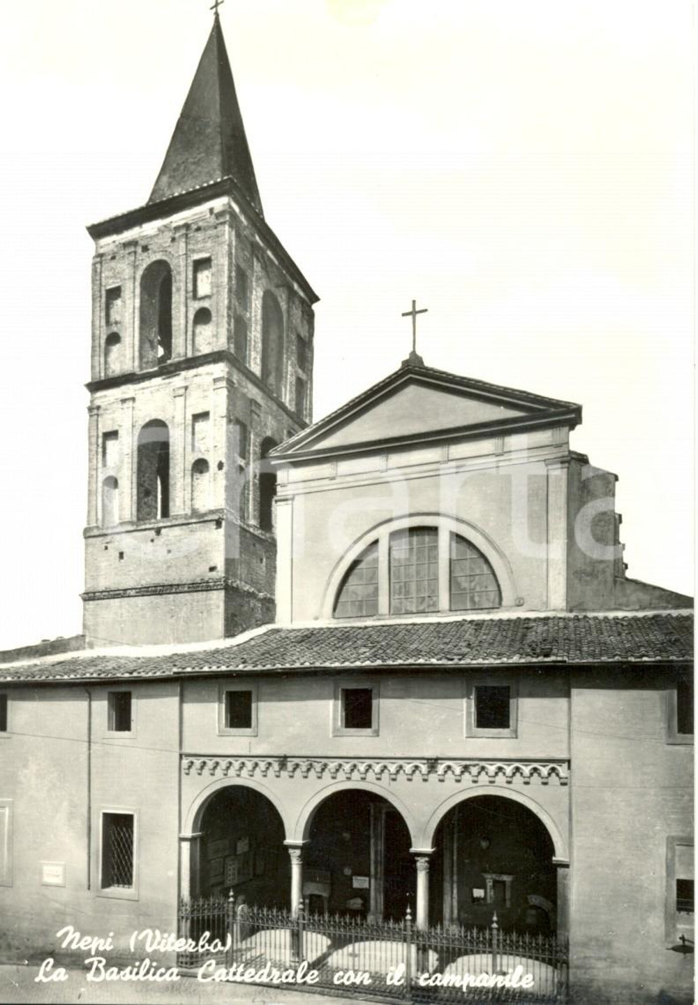 Cartolina originale da collezione 1950 ca NEPI (VT) La Basilica Cattedrale con il campanile *Cartolina postale FG 1