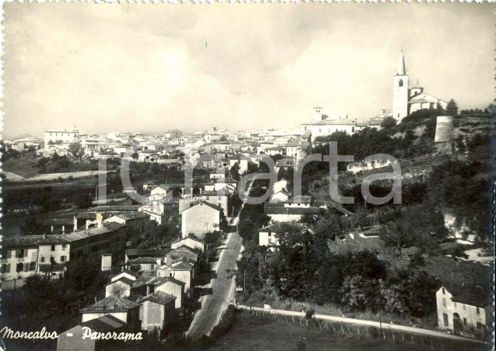Cartolina originale da collezione 1954 MONCALVO AT Panorama del paese e della chiesa Cartolina postale FG VG 1