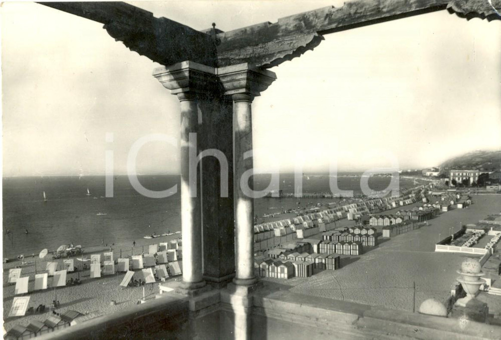 Cartolina originale da collezione 1955 CATTOLICA RN Veduta della spiaggia con stabilimento balneare FG VG 1