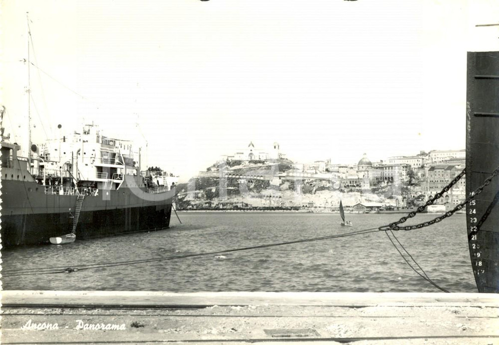 Cartolina originale da collezione 1950 ca ANCONA Panorama del porto e della cittÃ  con DUOMO di SAN CIRIACO FG NV 1