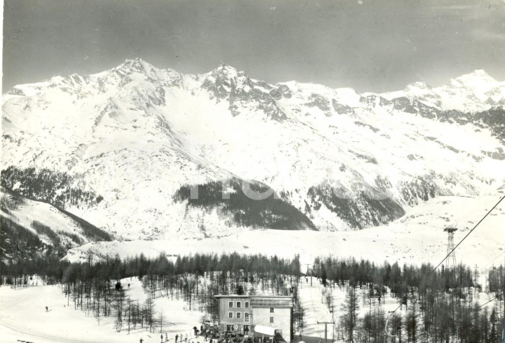 Cartolina originale da collezione 1966 MADESIMO SO Panorama innevato con la BAITA DEL SOLE Cartolina FG VG 1