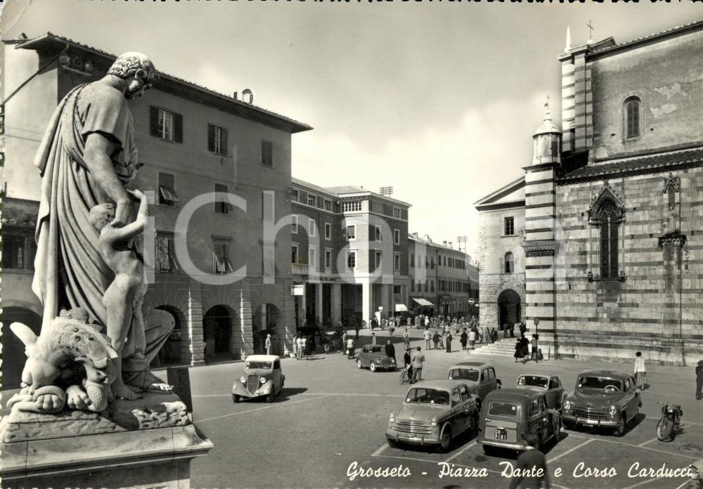 Cartolina originale da collezione 1955 GROSSETO Piazza DANTE e Corso CARDUCCI *Cartolina ANIMATA con auto FG VG 1