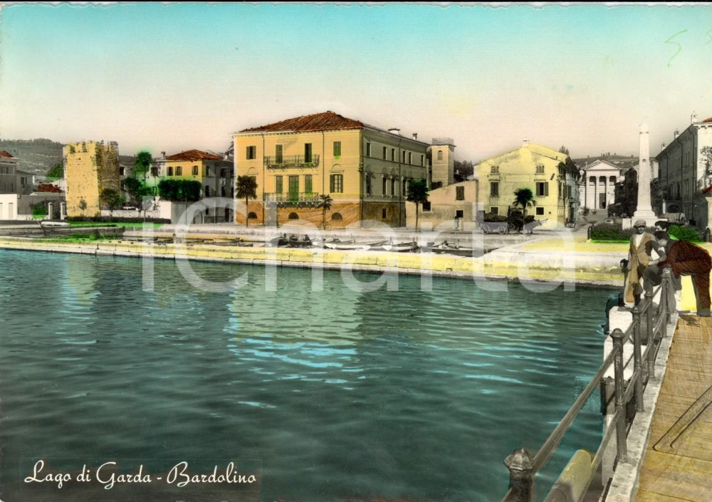 Cartolina originale da collezione 1950 ca BARDOLINO VR Lago di GARDA Barche al porto ANIMATA con carretto FG NV 1