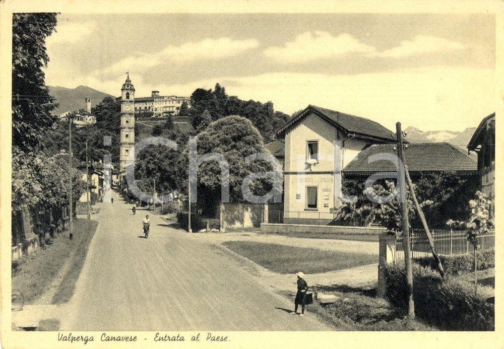Cartolina originale da collezione 1940 VALPERGA CANAVESE (TO) Strada di ingresso al paese con stazione *ANIMATA 1
