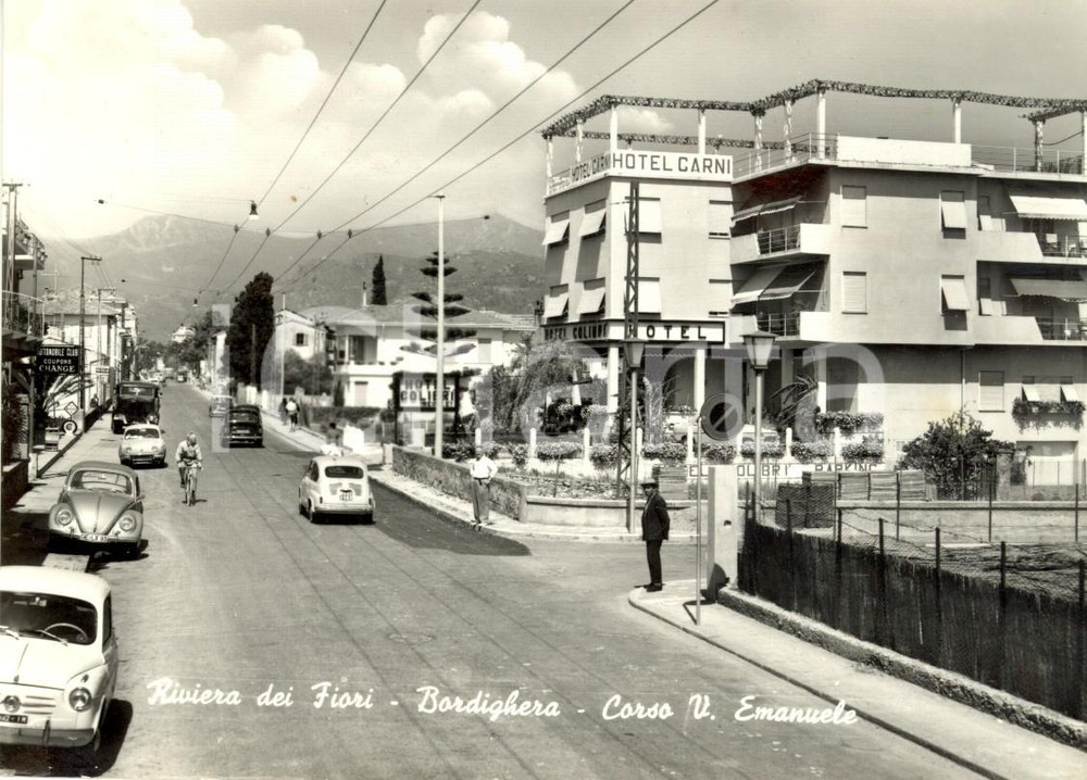 Cartolina originale da collezione 1967 BORDIGHERA IM Corso VITTORIO EMANUELE con Hotel COLIBRI ANIMATA con auto 1