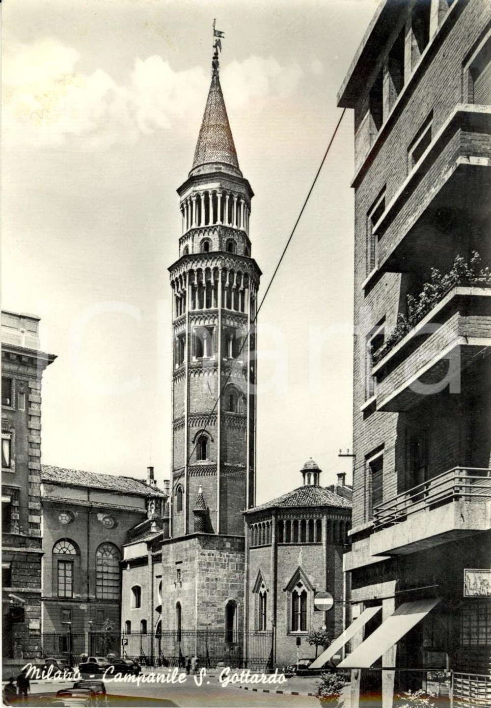 Cartolina originale da collezione 1960 ca MILANO Veduta del campanile di SAN GOTTARDO Cartolina postale FG NV 1