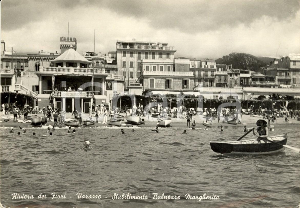 Cartolina originale da collezione 1953 VARAZZE SV Stabilimento balneare REGINA MARGHERITA ANIMATA con barche VG 1
