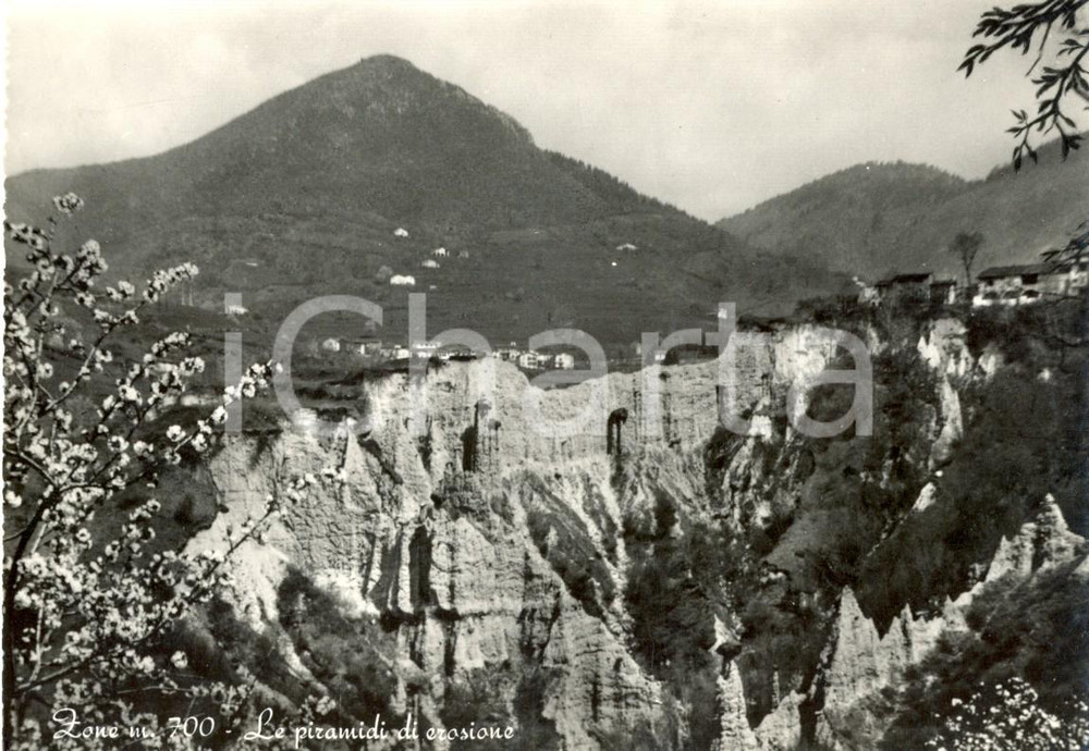 Cartolina originale da collezione 1964 ZONE (BS) Panorama delle PIRAMIDI DI EROSIONE *Cartolina postale FG VG 1