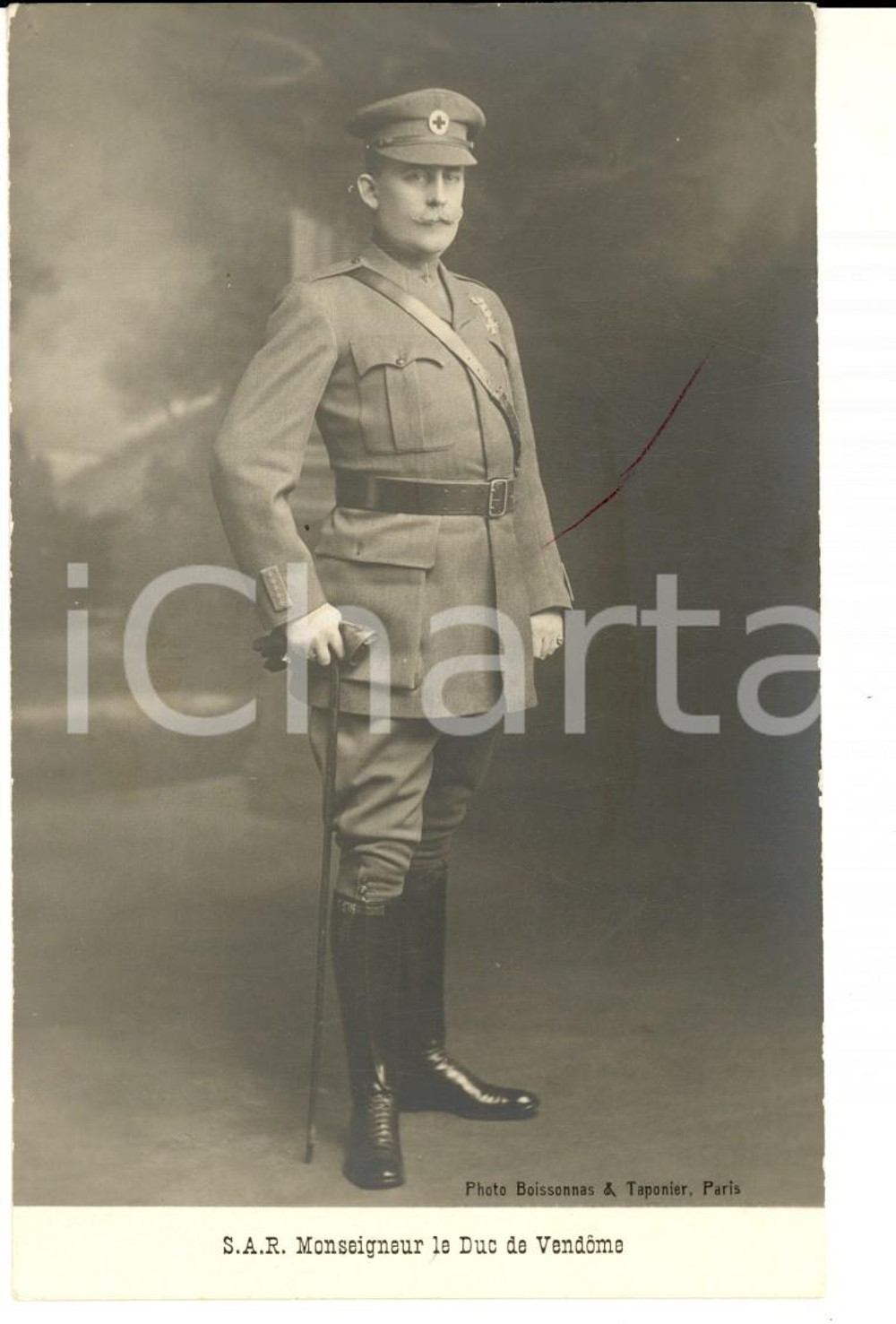Cartolina originale da collezione 1920 S.A.R. Le Duc de VENDOME en uniforme et mÃ©dailles *Carte postale 1