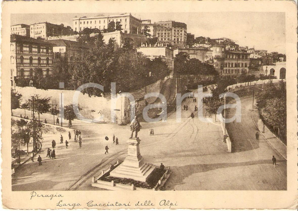 Cartolina originale da collezione 1938 PERUGIA Largo Cacciatori delle Alpi ANIMATA Cartolina FG VG 1