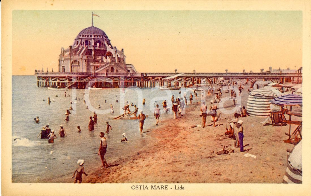 Cartolina originale da collezione 1930 ca OSTIA LIDO (ROMA) Bagnanti sulla spiaggia e la ROTONDA  *Cartolina FP NV 1