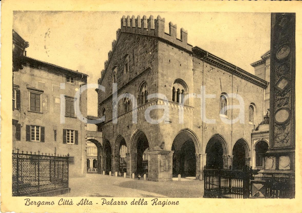 Cartolina originale da collezione 1952 BERGAMO ALTA Veduta del Palazzo della RAGIONE Cartolina postale FG VG 1