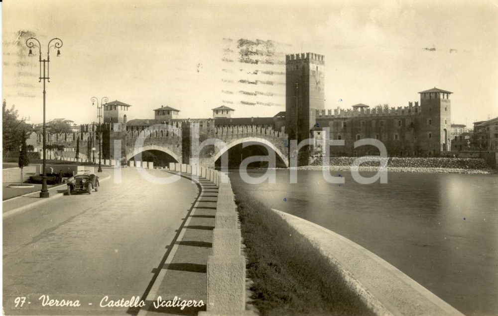 Cartolina originale da collezione 1934 VERONA Veduta del Castello SCALIGERO lungo il fiume ADIGE *Cartolina FP VG 1