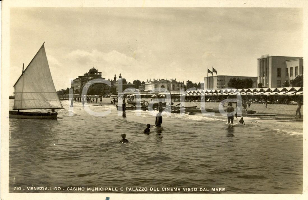 Cartolina originale da collezione 1943 VENEZIA LIDO CasinÃ²' Municipale e Palazzo del CINEMA *Cartolina FP VG 1