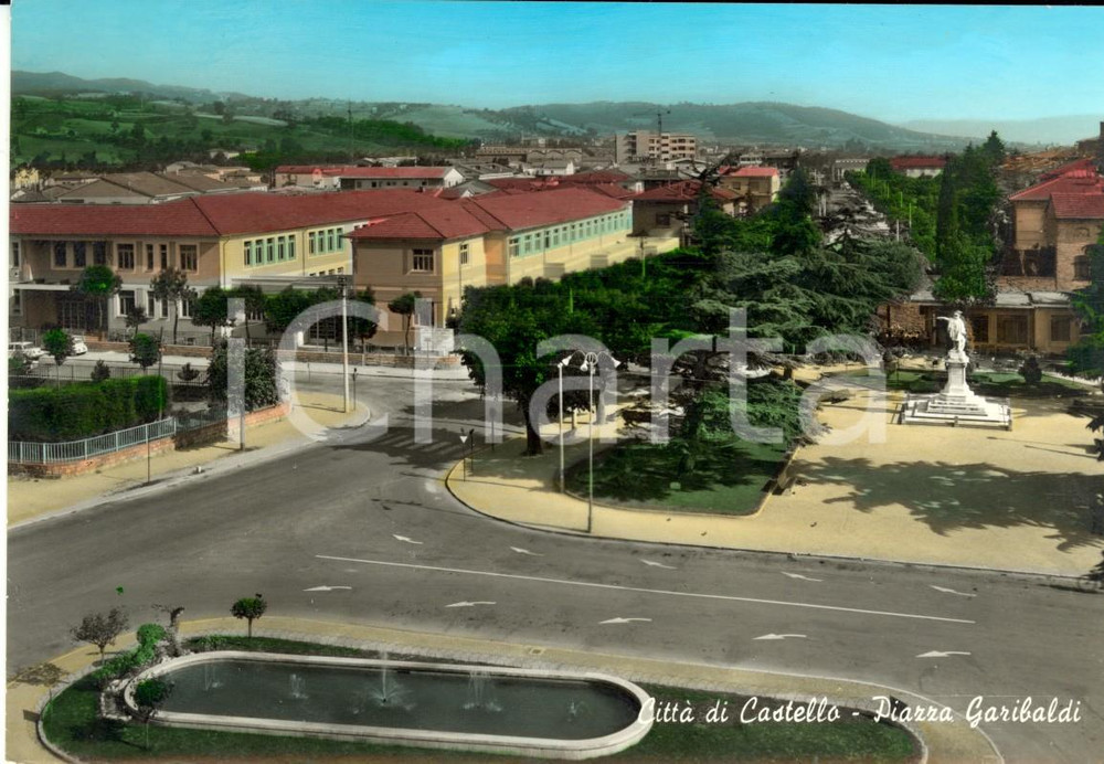 Cartolina originale da collezione 1966 CITTA  DI CASTELLO PG Piazza GARIBALDI con fontana Cartolina FG VG 1