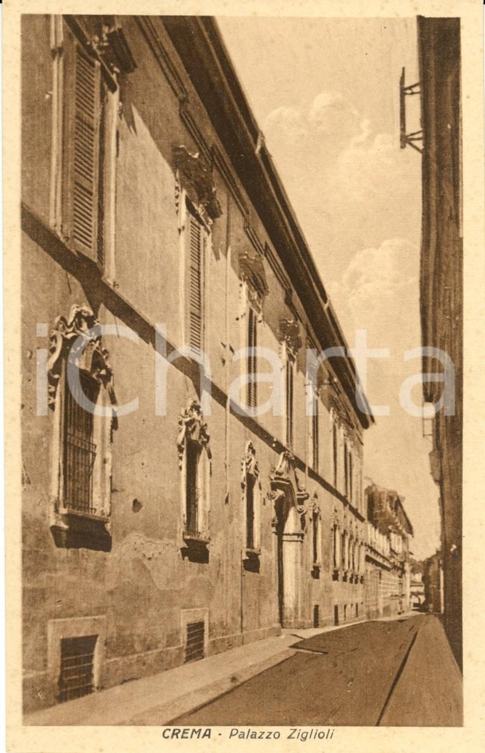 Cartolina originale da collezione 1930 ca CREMA (CR) Veduta di Palazzo ZIGLIOLI *Cartolina postale FP NV 1