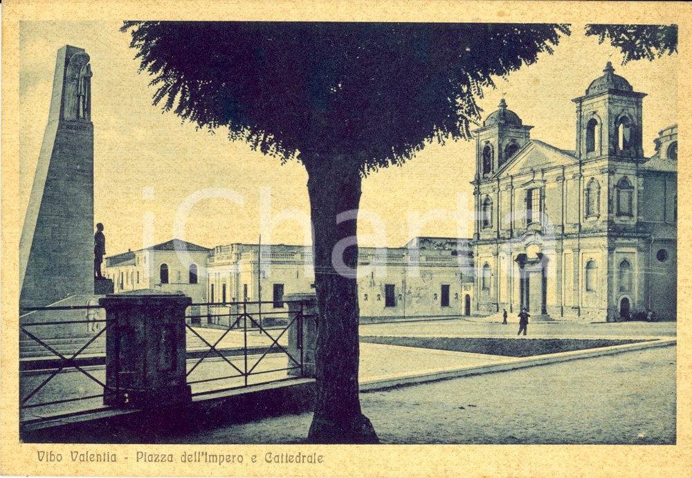 Cartolina originale da collezione 1941 VIBO VALENTIA Veduta Piazza dell IMPERO e cattedrale Cartolina FG VG 1