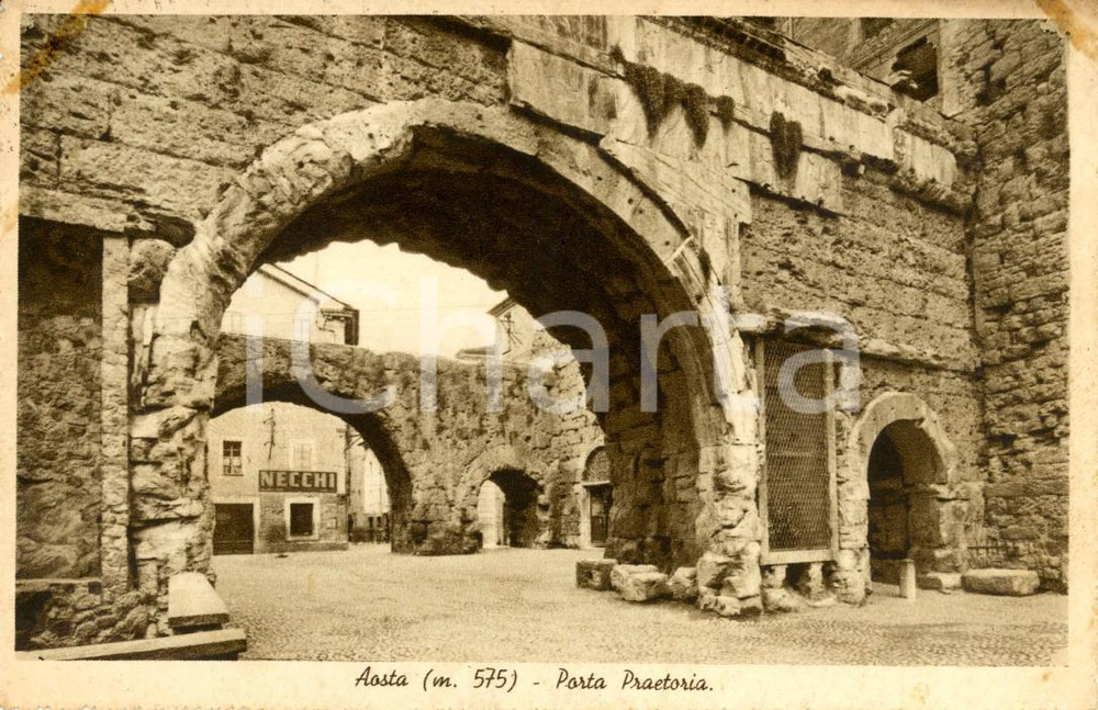 Cartolina originale da collezione 1938 AOSTA Veduta di Porta PRETORIA  Insegna NECCHI Cartolina FP VG 1