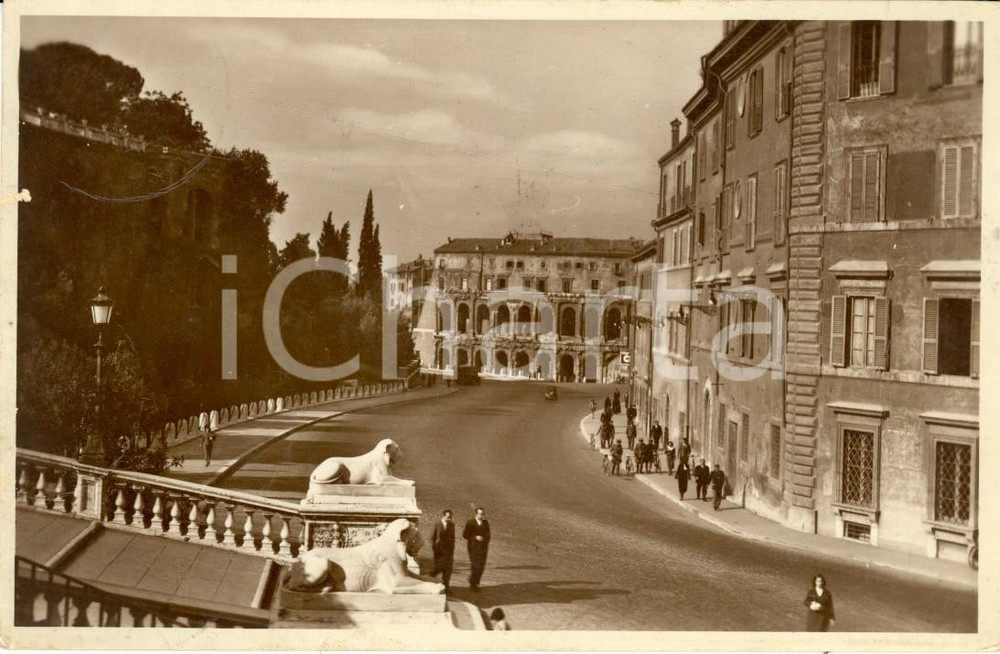Cartolina originale da collezione 1950 ROMA Veduta di Via del MARE con passanti Cartolina postale FP VG 1