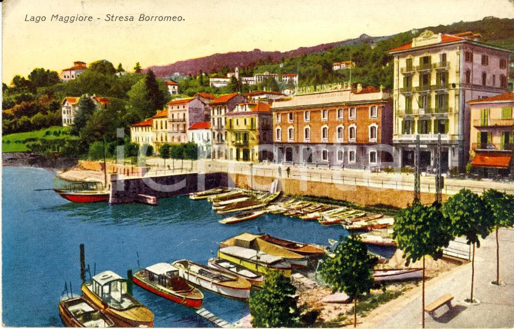 Cartolina originale da collezione 1930 STTRESA VB Lago MAGGIORE Barche ormeggiate al porto Cartolina FP VG 1