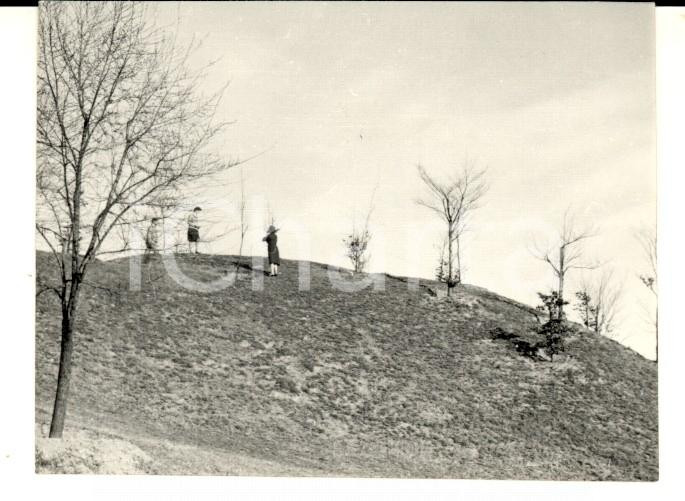 Fotografia d epoca originale 1960 ca MILANO Giochi al PARCO LAMBRO Fotografia ARTISTICA 8x6 cm 1