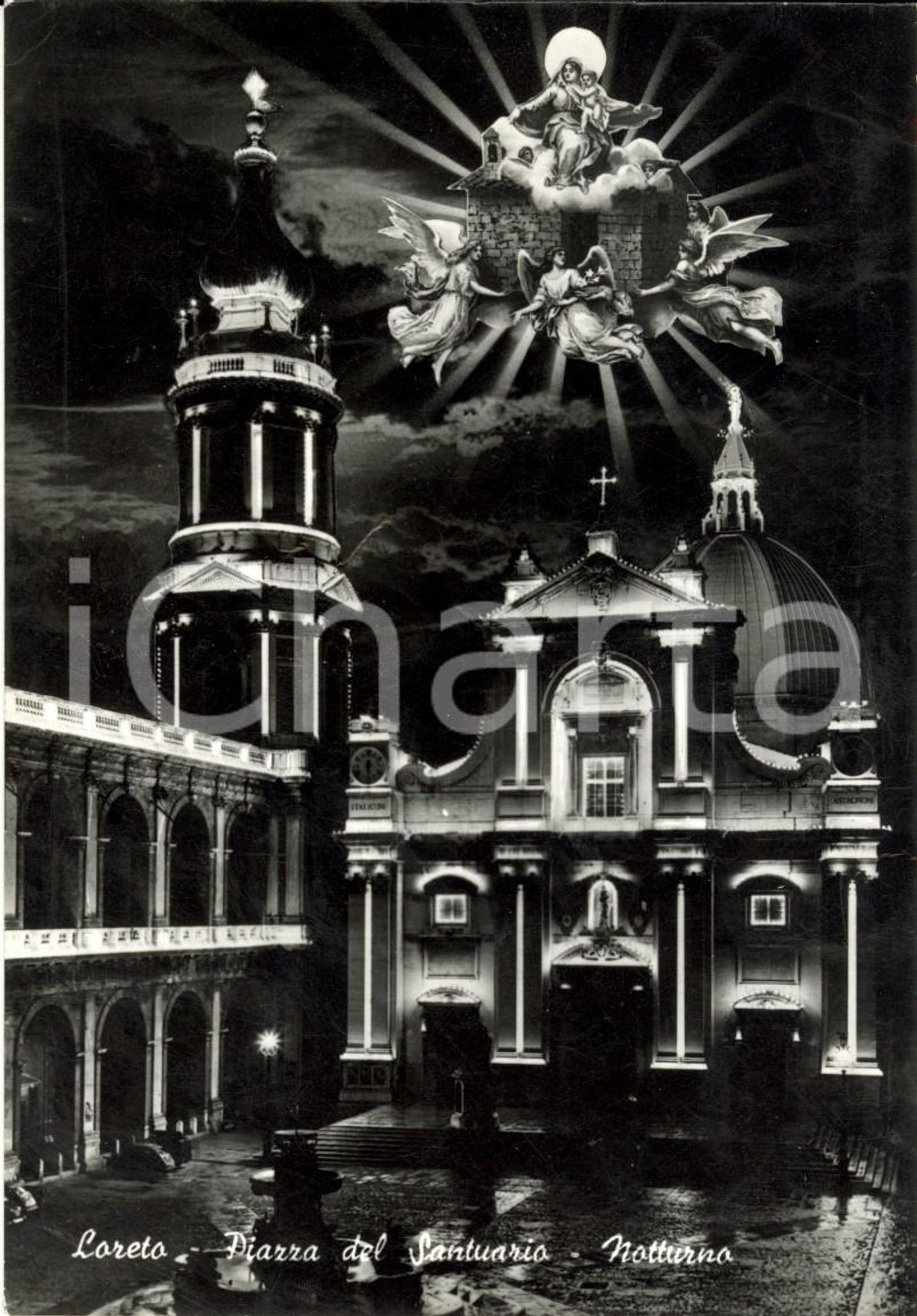 Cartolina originale da collezione 1967 LORETO (AN) Veduta notturna della Piazza del SANTUARIO *Cartolina FG VG 1