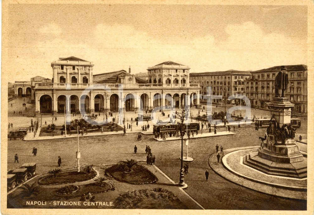 Cartolina originale da collezione 1949 NAPOLI Tram e corriera davanti alla Stazione CENTRALE Cartolina FG VG 1
