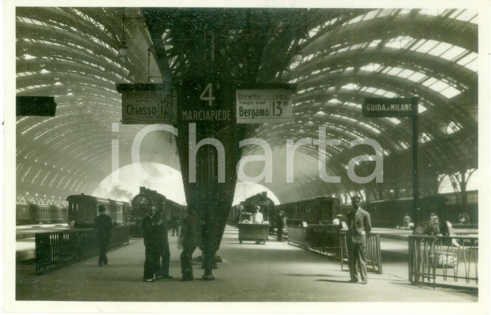 Cartolina originale da collezione 1935 ca MILANO STAZIONE CENTRALE Binario per TREVIGLIO Cartolina ANIMATA FP NV 1