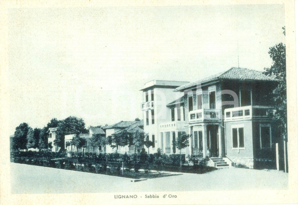 Cartolina originale da collezione 1950 ca LIGNANO SABBIADORO (UD) Villette sul lungomare *Cartolina FG NV 1