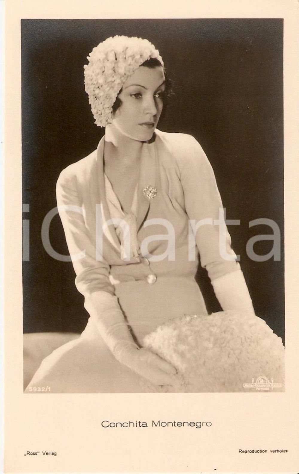 Cartolina originale da collezione 1935 ca CINEMA Conchita MONTENEGRO indossa manicotto di pelliccia *Cartolina FP 1